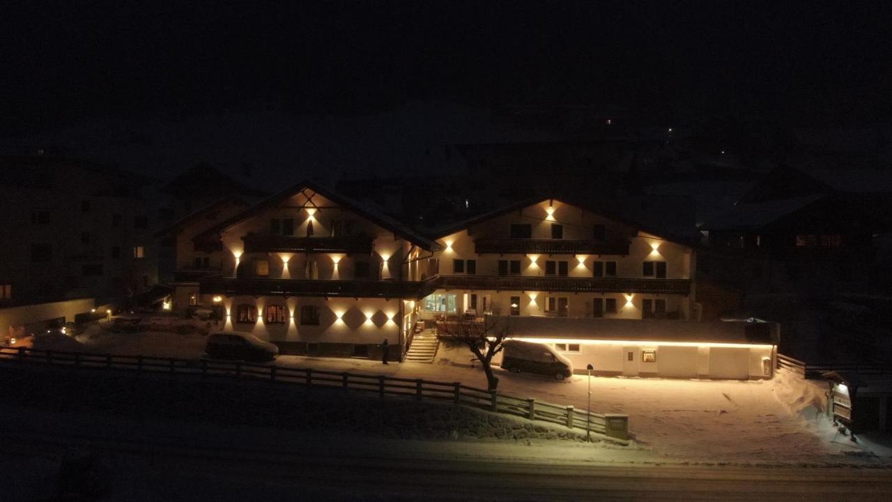 Alpen Gasthof Apartments Hohe Burg Trins Exterior photo