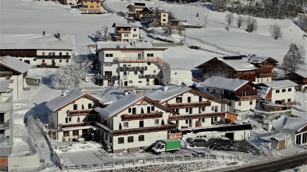 Alpen Gasthof Apartments Hohe Burg Trins Exterior photo