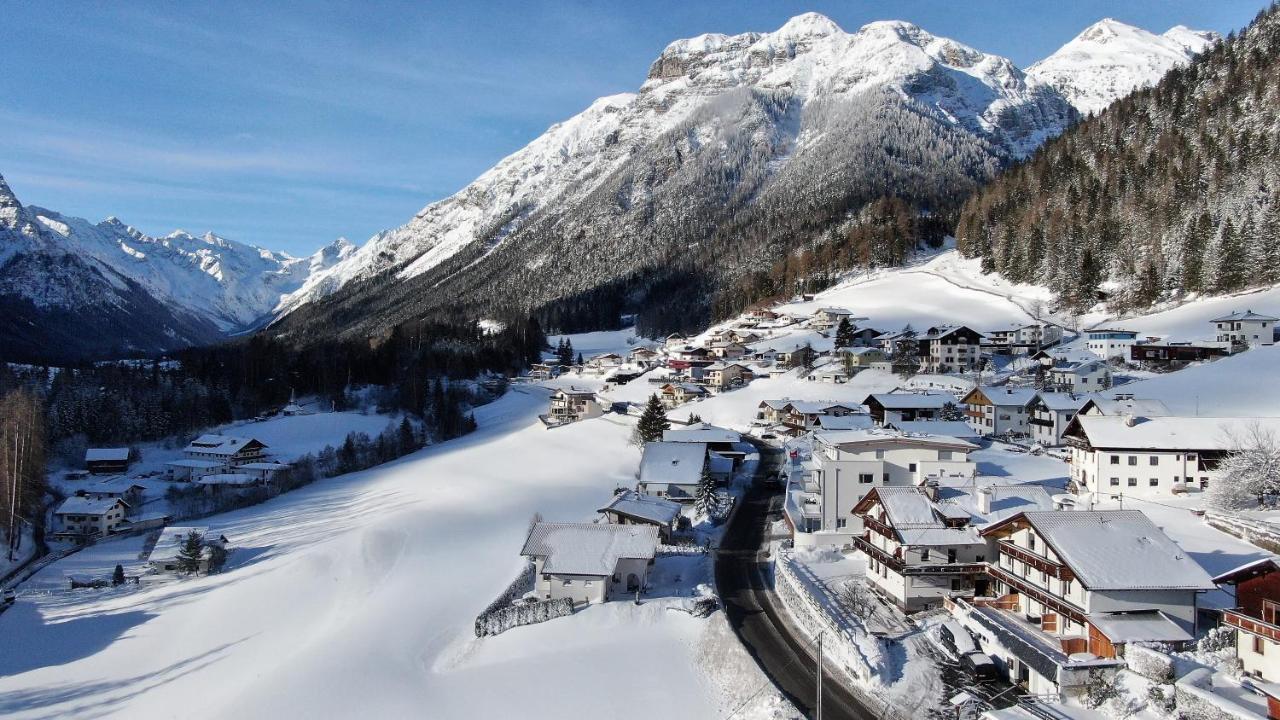 Alpen Gasthof Apartments Hohe Burg Trins Exterior photo