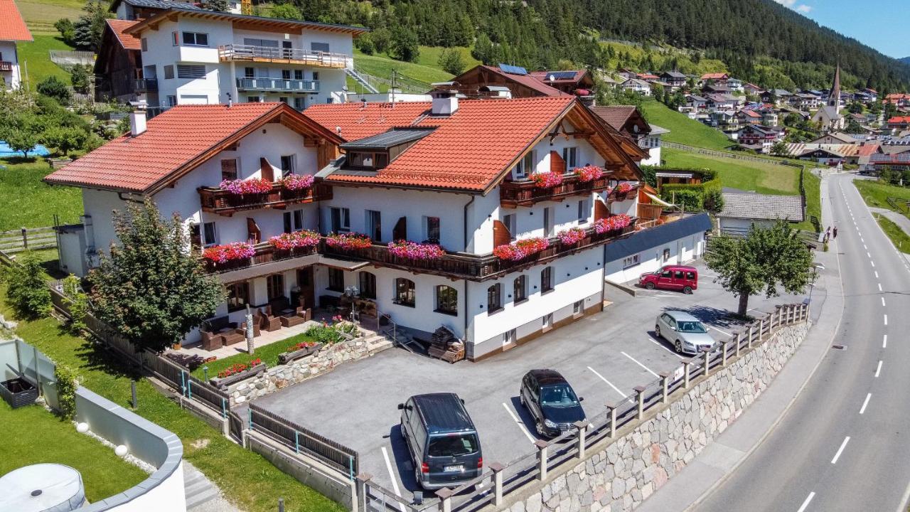 Alpen Gasthof Apartments Hohe Burg Trins Exterior photo